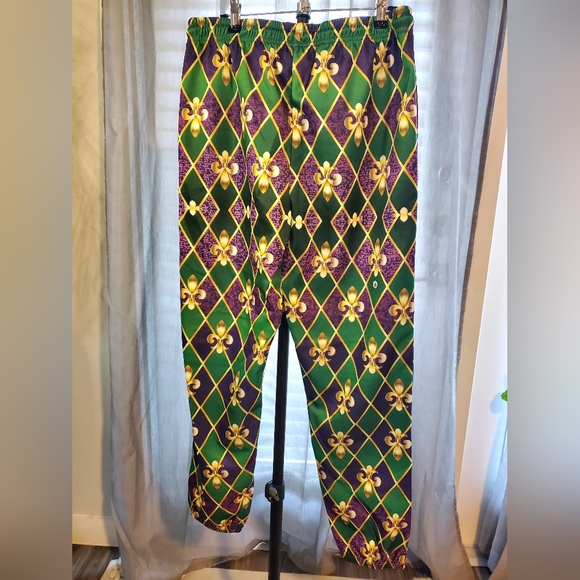 MARDI GRAS VIBES! - Picture 6 of 6